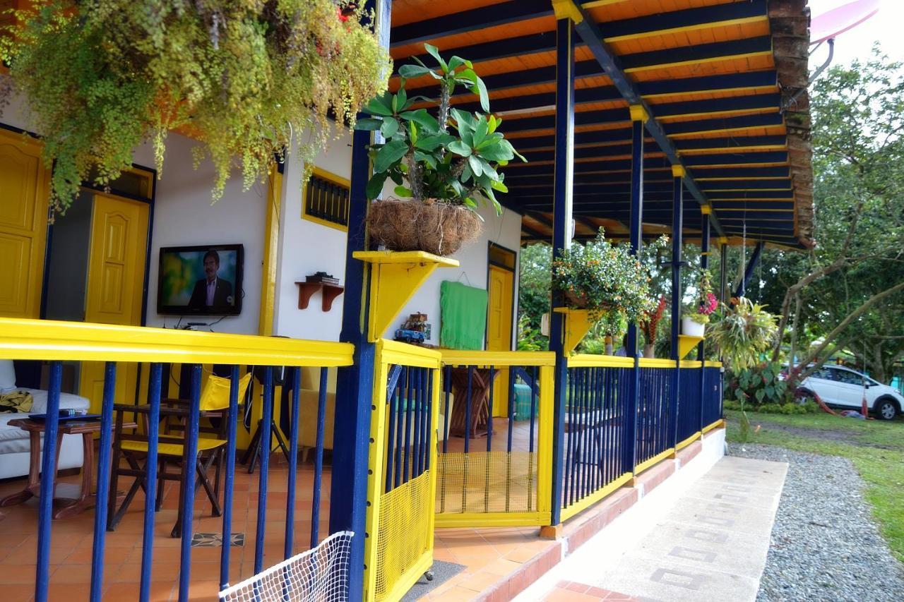 Casa Finca Villa Luz A 800 Mts Del Parque Del Cafe Монтенегро Екстериор снимка